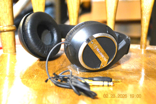 New never used - new, sennheiser